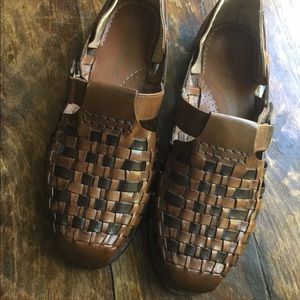 Deer Stags men’s dress sandals 9.5 brown summer